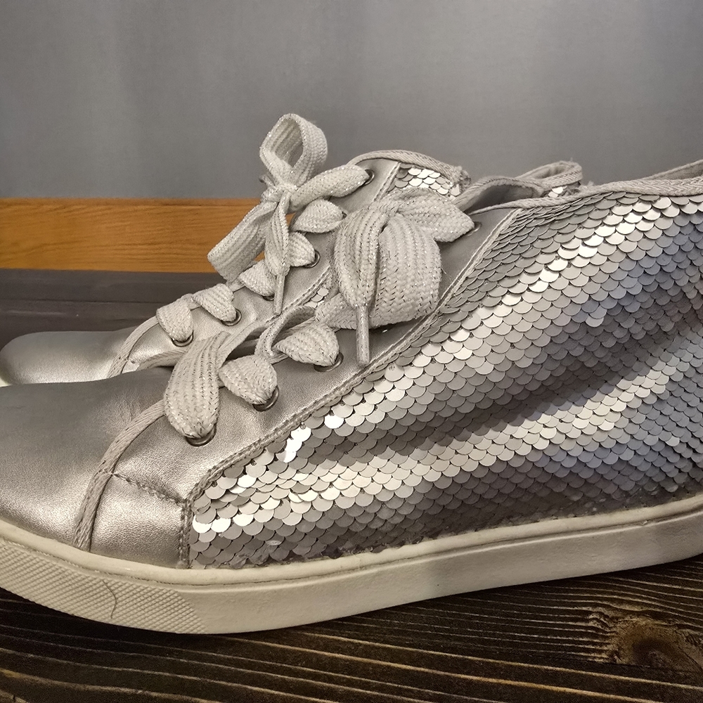 Kidpik Sequin Silver High Top Sneakers Zipper side Size 5 never worn